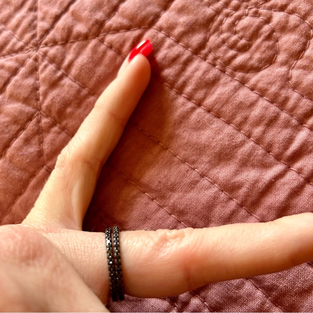 Black Stacked Beaded Women's Ring - Picture 4 of 12